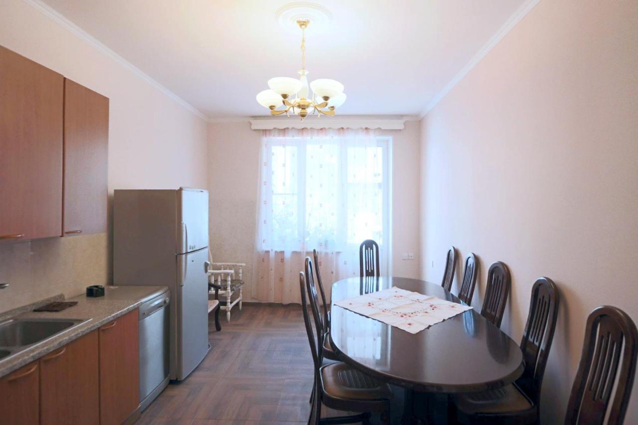 Garnim Guest House Ереван Екстериор снимка