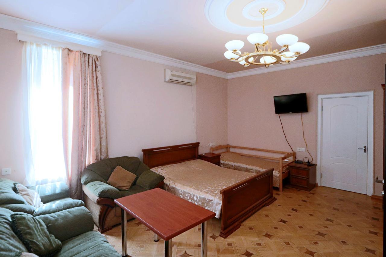 Garnim Guest House Ереван Екстериор снимка