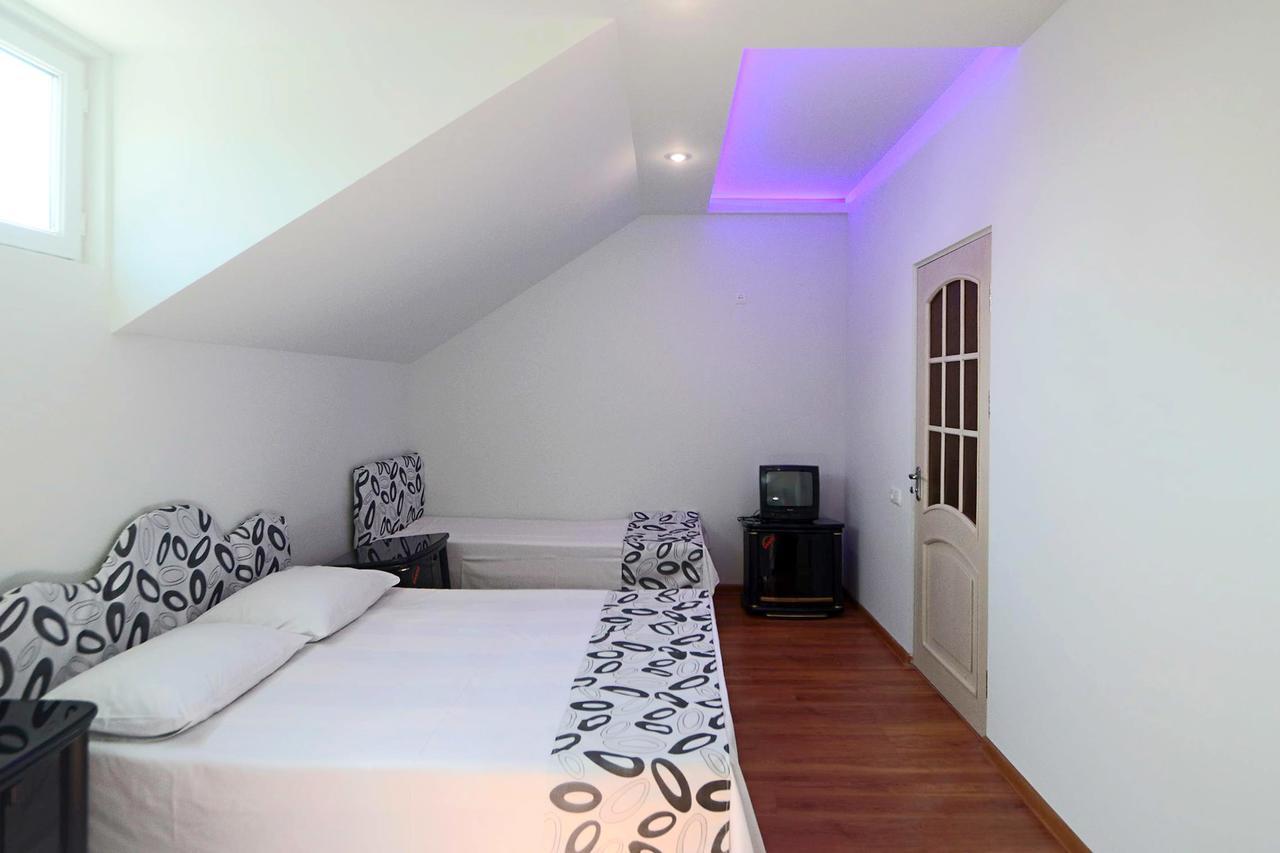 Garnim Guest House Ереван Екстериор снимка